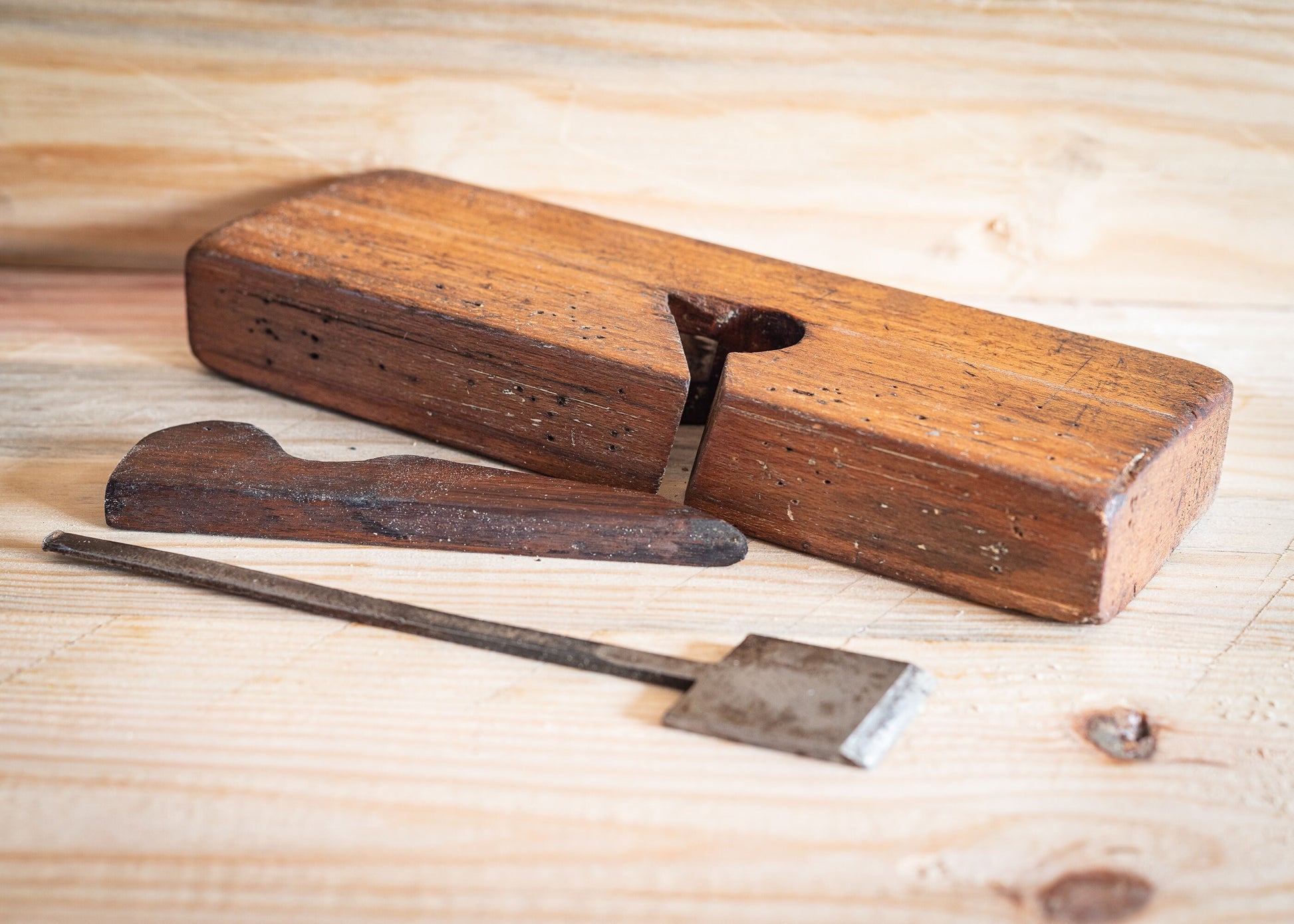 Vintage Wooden 1 1/4" skew plane.