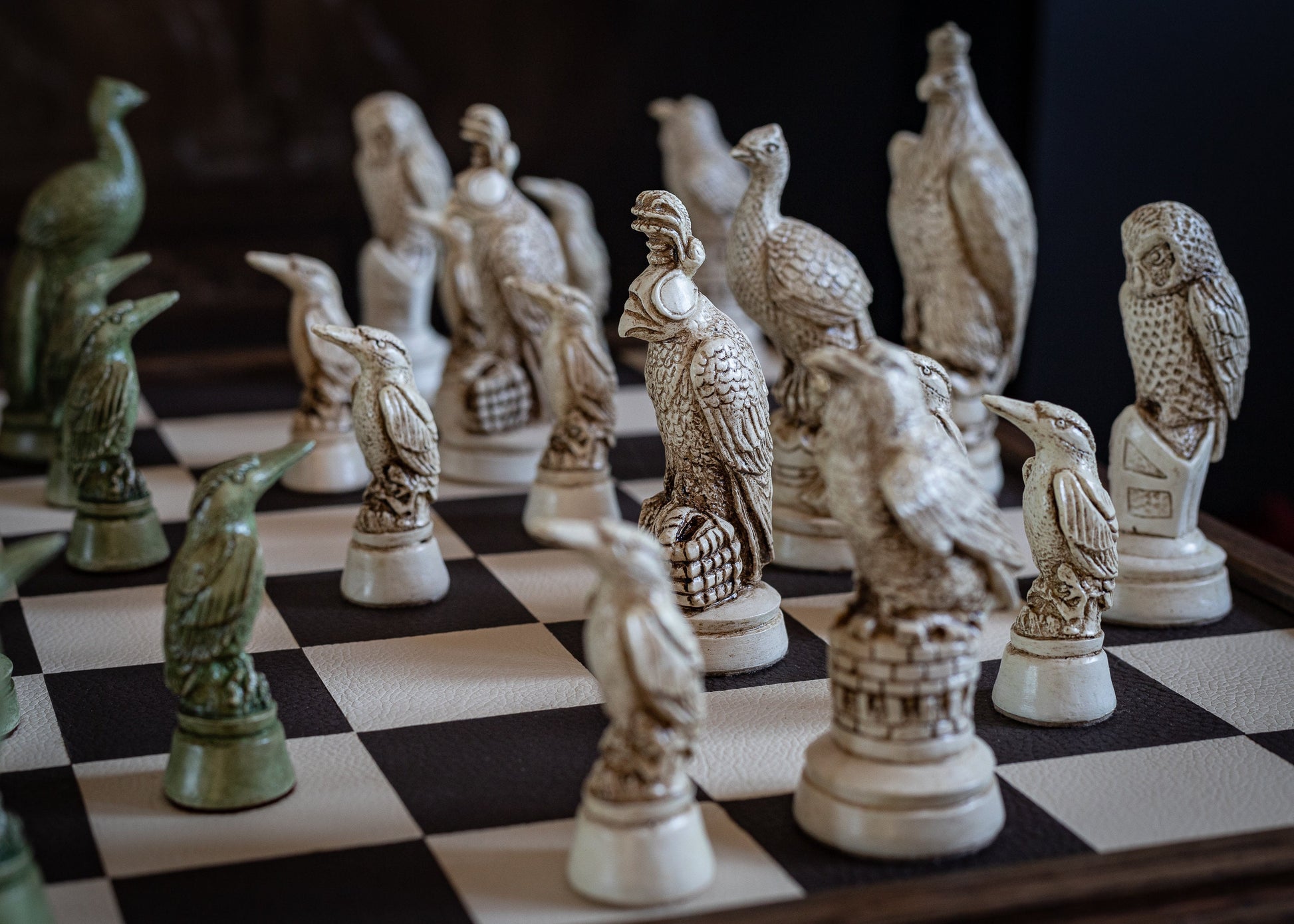 Made to order - Chess set, British birds, similar to the set in Blade Runner and Stranger Things SE4, in jade and ivory. BOARD NOT INCULDED