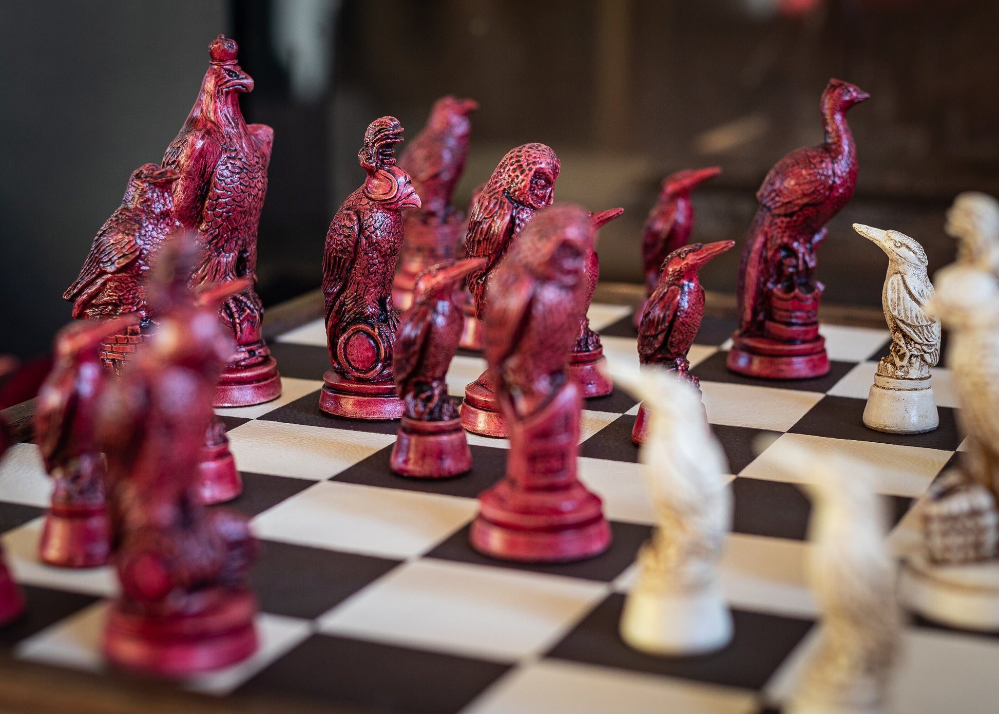 Made to order – Chess set, British birds, similar to set in Blade Runner and Stranger Things S4, red and ivory effect. BOARD NOT INCULDED