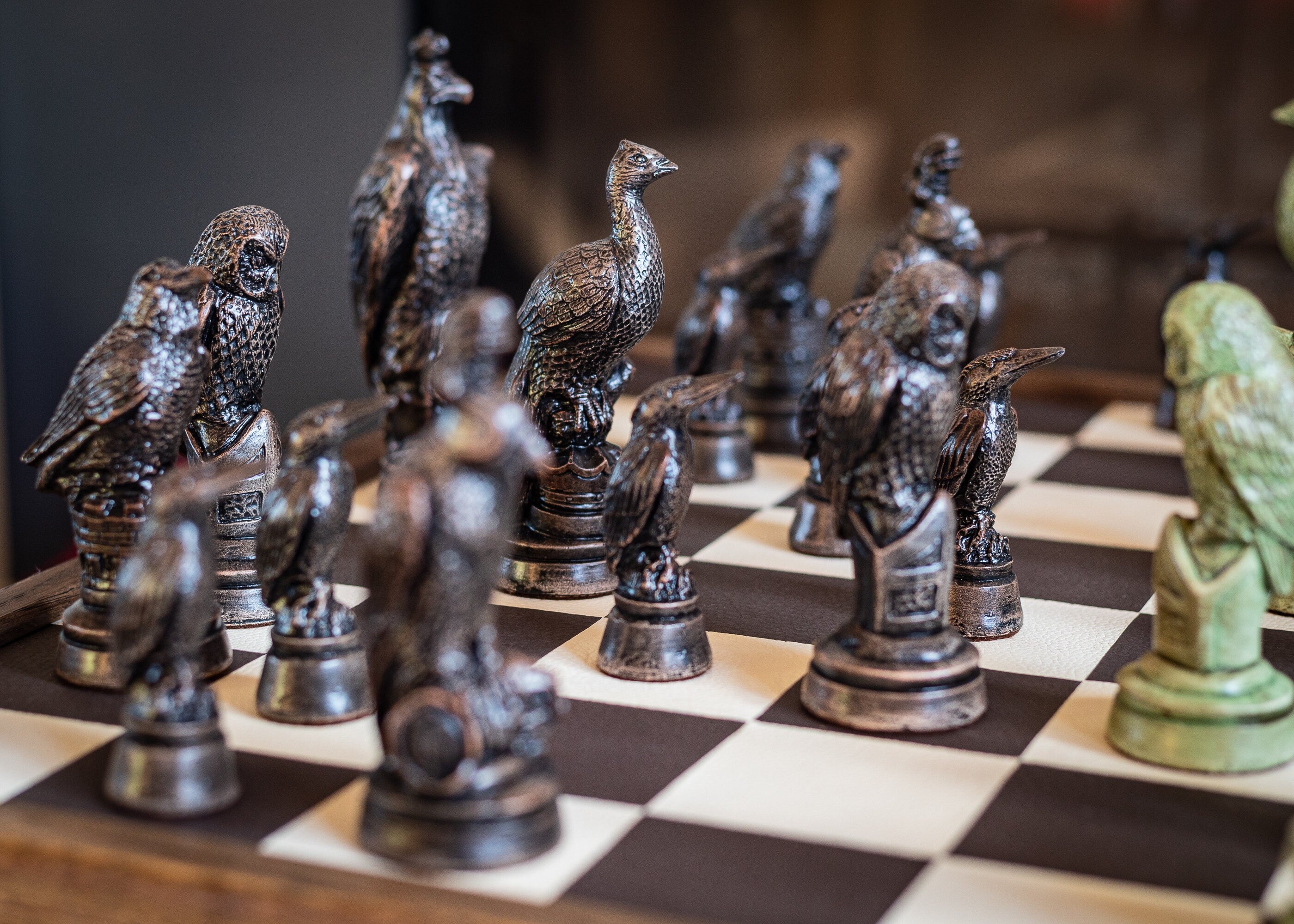 Made to order – Chess set, British birds, similar to set in Blade Runner  and Stranger Things S4, jade and ebony effect. BOARD NOT INCULDED