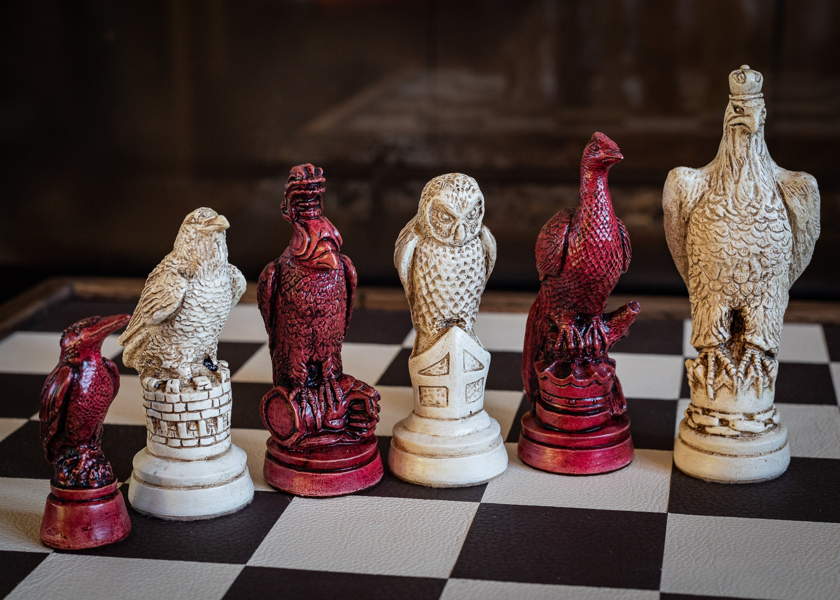 Made to order – Chess set, British birds, similar to set in Blade Runner  and Stranger Things S4, red and ivory effect. BOARD NOT INCULDED