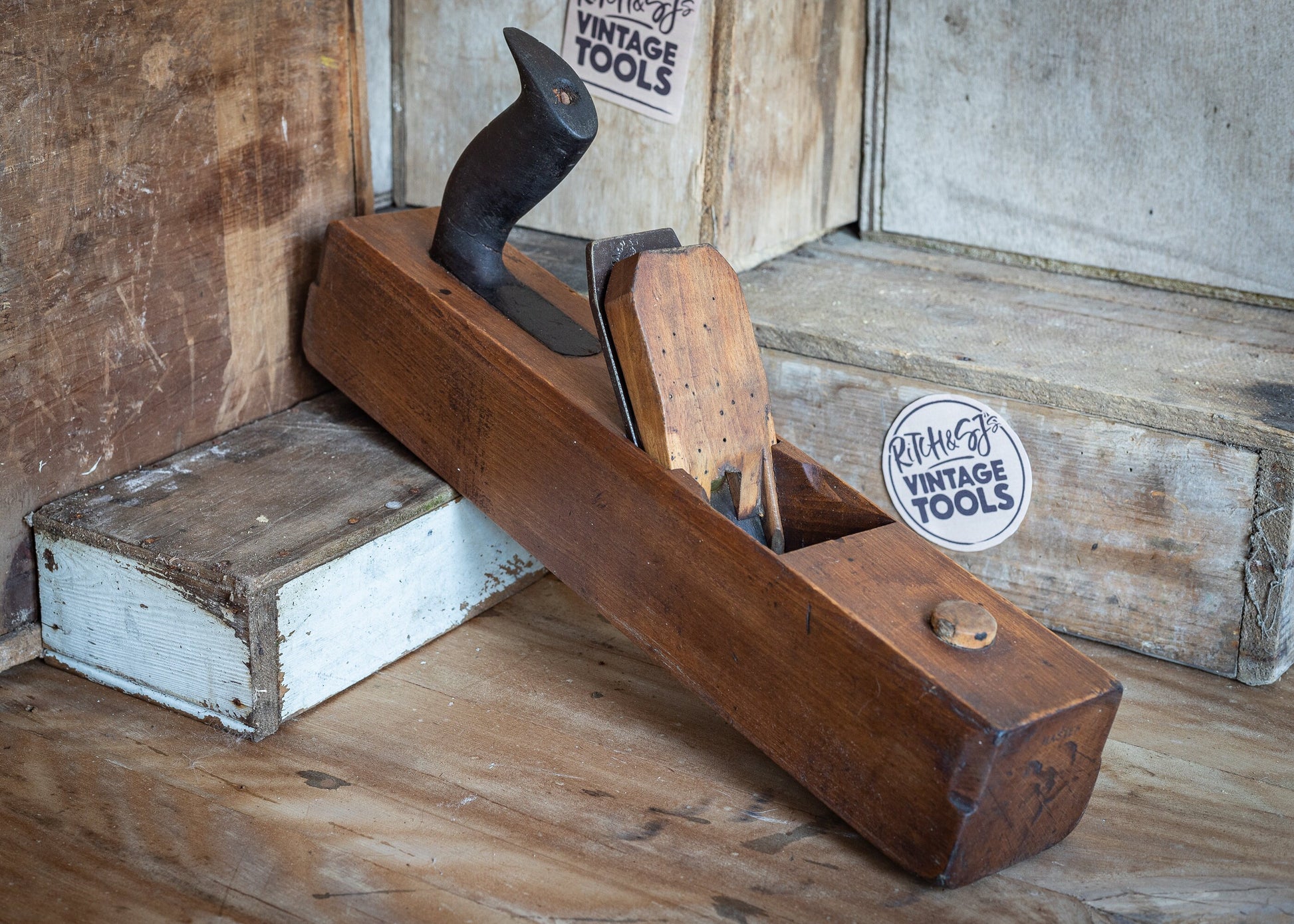 Vintage 17" wooden jack / fore plane, with 2 1/4" W. Marples & Sons blade and Thos Ibbotson chip breaker.