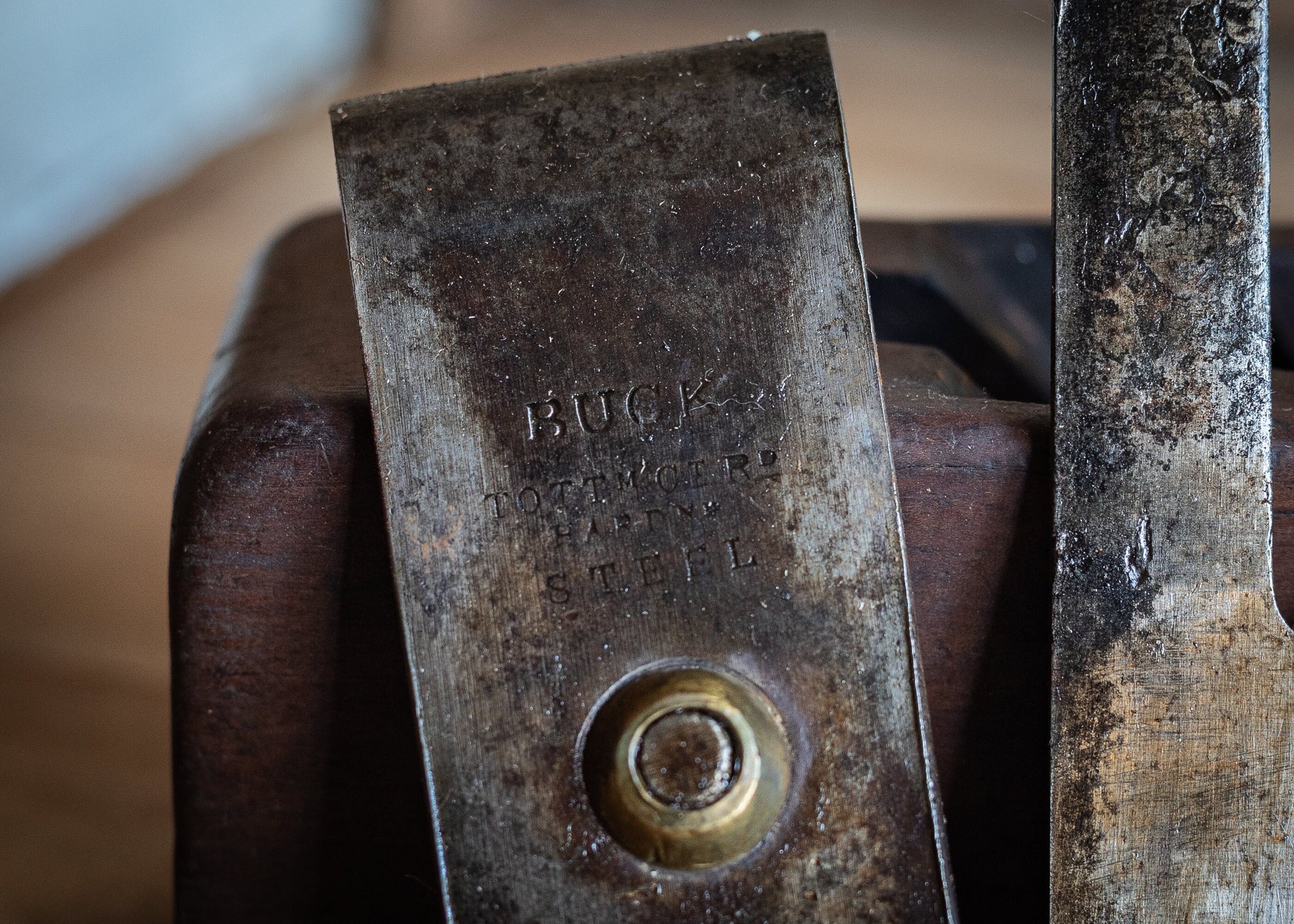 Vintage 8" Wooden smothing plane, with 1 3/4" Thos. Ibbotson blade and Buck chip breaker.