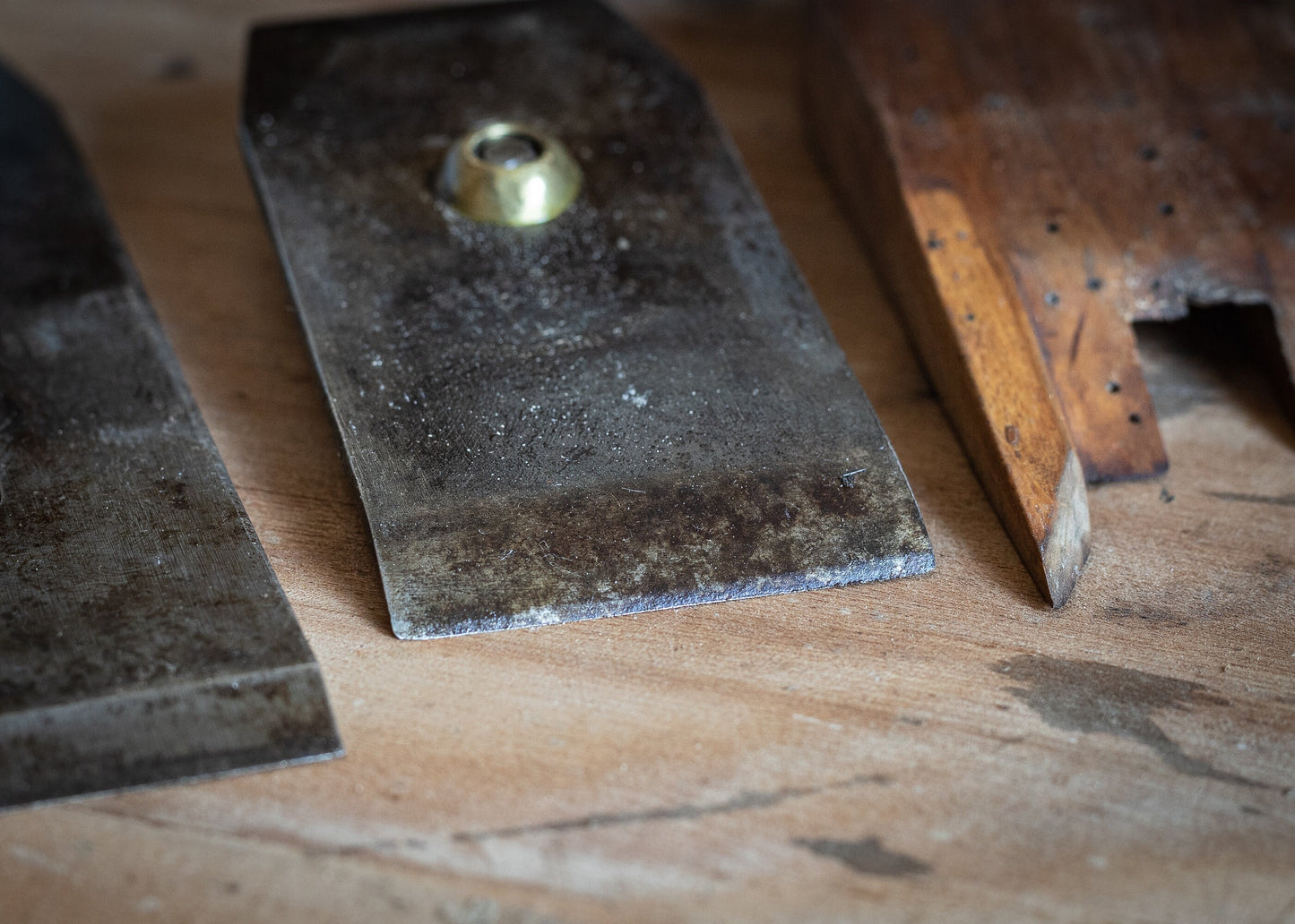 Vintage 17" wooden jack / fore plane, with 2 1/4" W. Marples & Sons blade and Thos Ibbotson chip breaker.