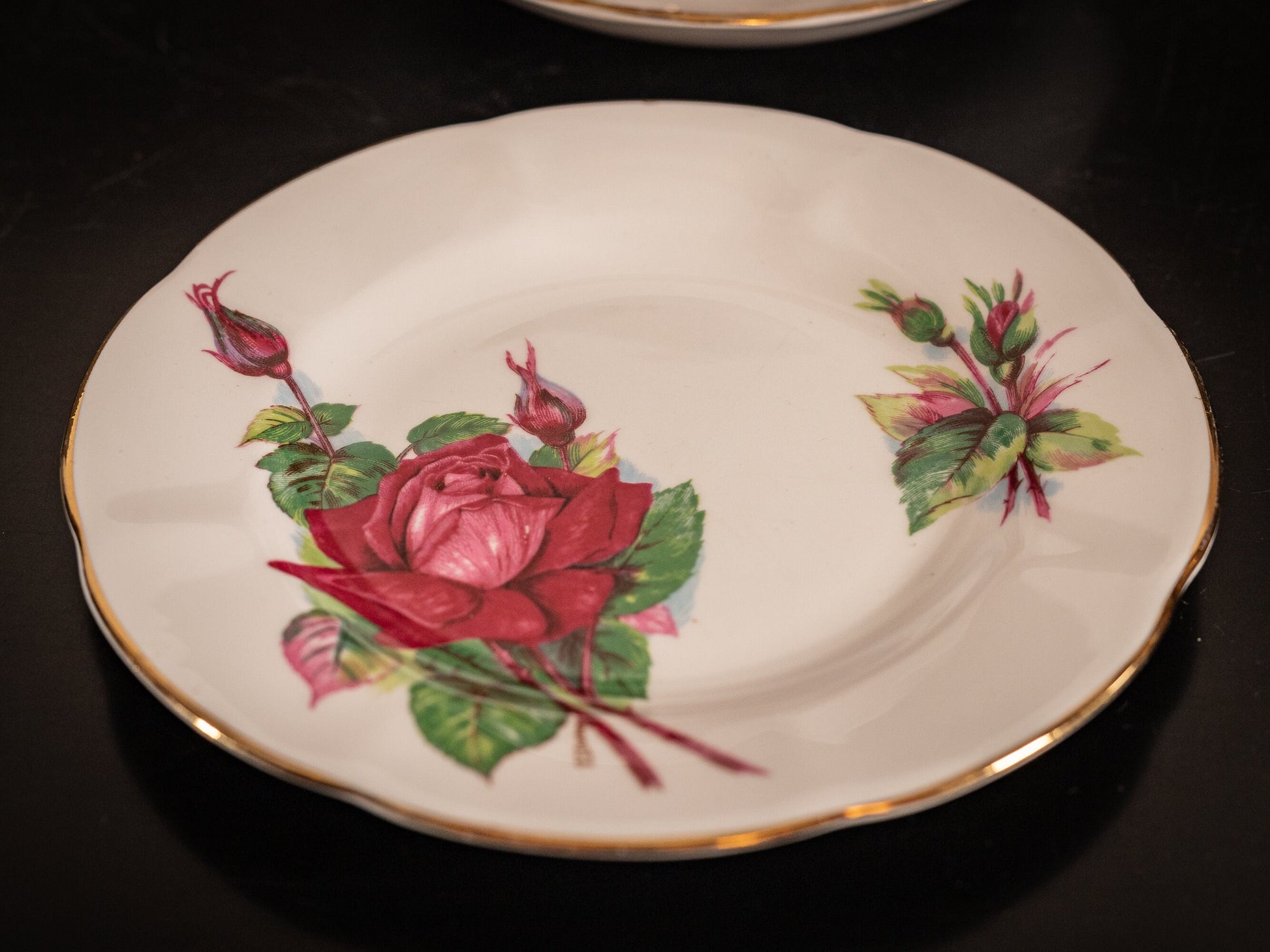 Stunning Vintage Roslyn & Paragon China trio, in the 'Authentic World Famous Wheatcroft Roses - Grand Gala, by Henry Wheatcroft'