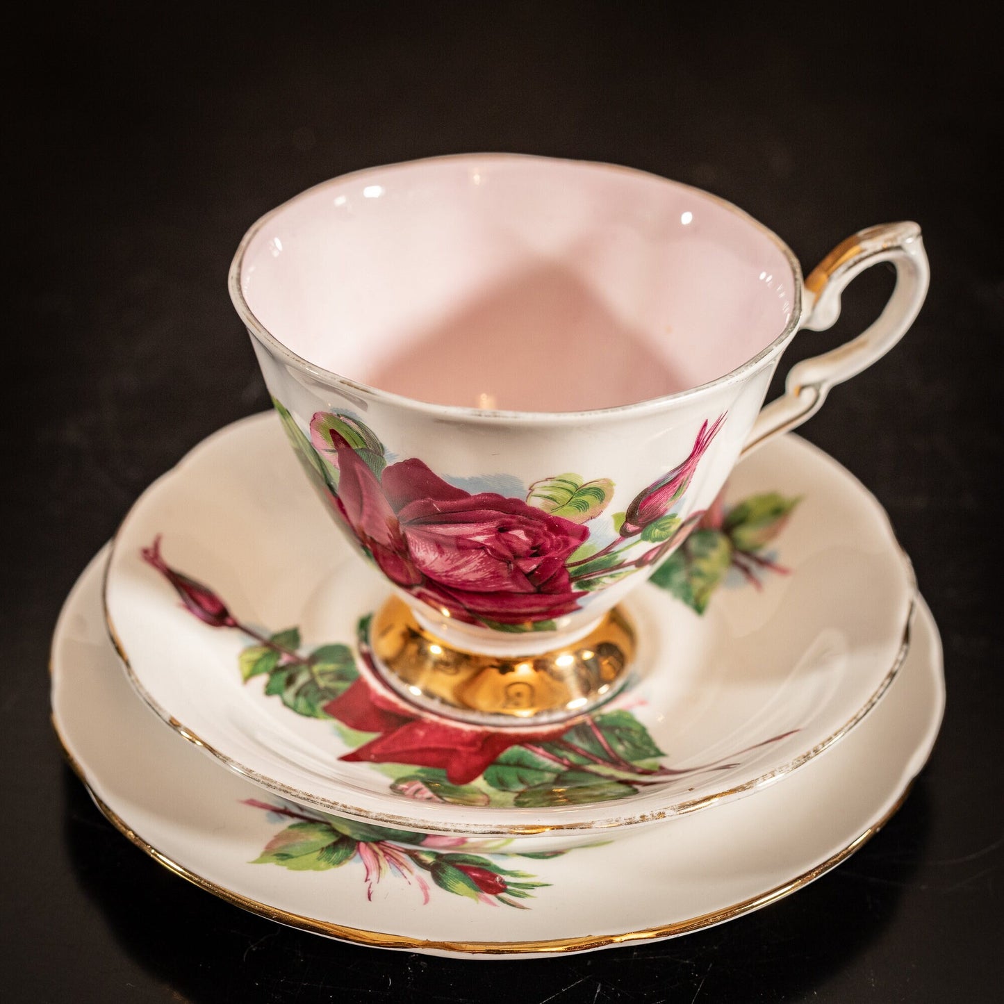 Stunning Vintage Paragon China trio, in the 'Authentic World Famous Wheatcroft Roses - Grand Gala, by Henry Wheatcroft'