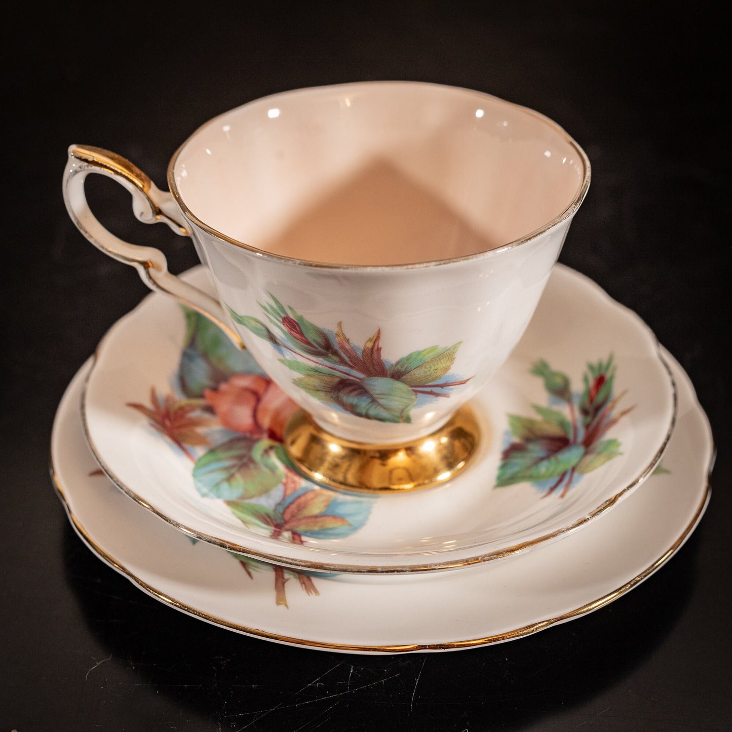 Stunning Vintage Paragon China trio, in the 'Authentic World Famous Wheatcroft Roses - Rendezvous, by Henry Wheatcroft'