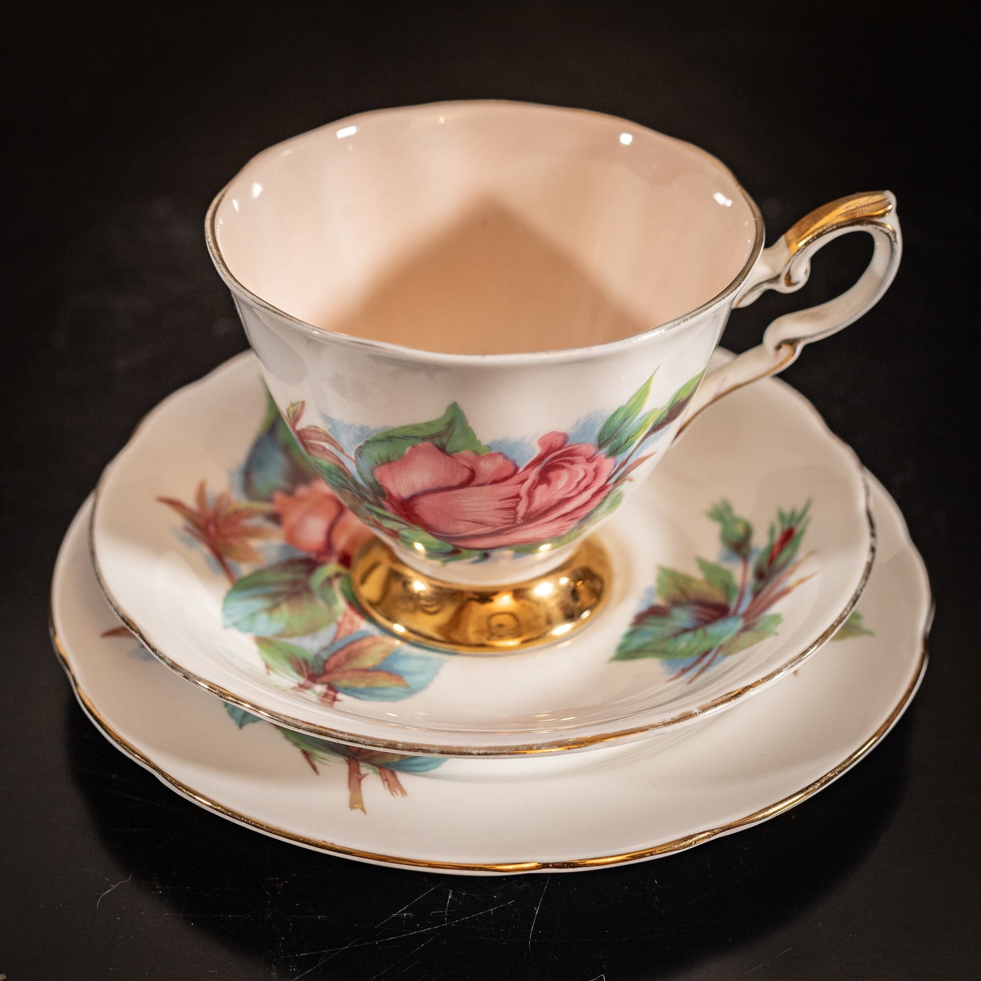 Stunning Vintage Paragon China trio, in the 'Authentic World Famous Wheatcroft Roses - Rendezvous, by Henry Wheatcroft'